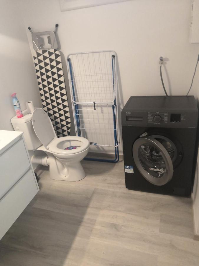 Logement Neuf En Face De La Foret. Acces Cour. Bagnoles de l'Orne Normandie Εξωτερικό φωτογραφία