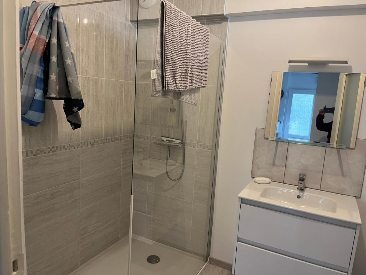 Logement Neuf En Face De La Foret. Acces Cour. Bagnoles de l'Orne Normandie Εξωτερικό φωτογραφία